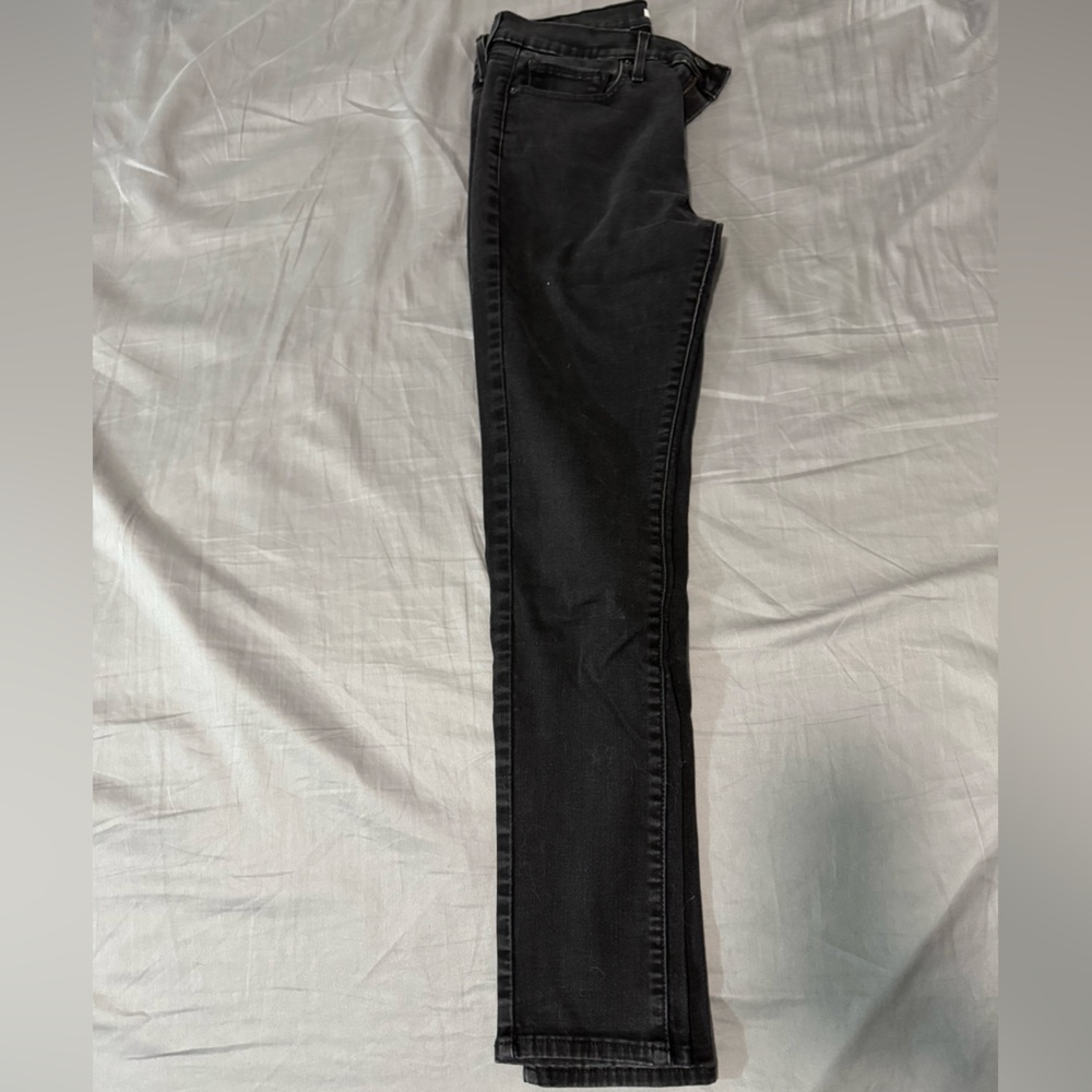 Levi's Slimming Skinny Black Women's Jeans